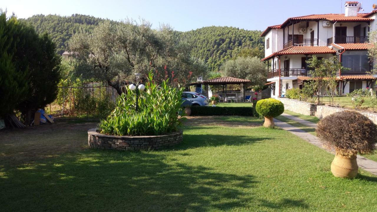 Jenny'S Garden Apartment Vourvourou Exterior photo
