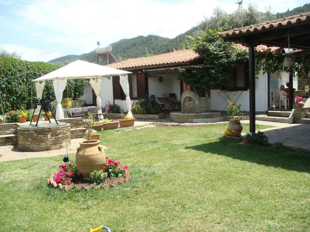 Jenny'S Garden Apartment Vourvourou Exterior photo