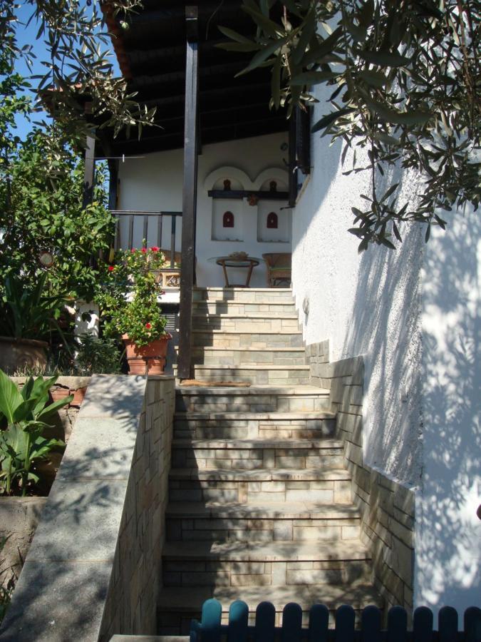 Jenny'S Garden Apartment Vourvourou Exterior photo