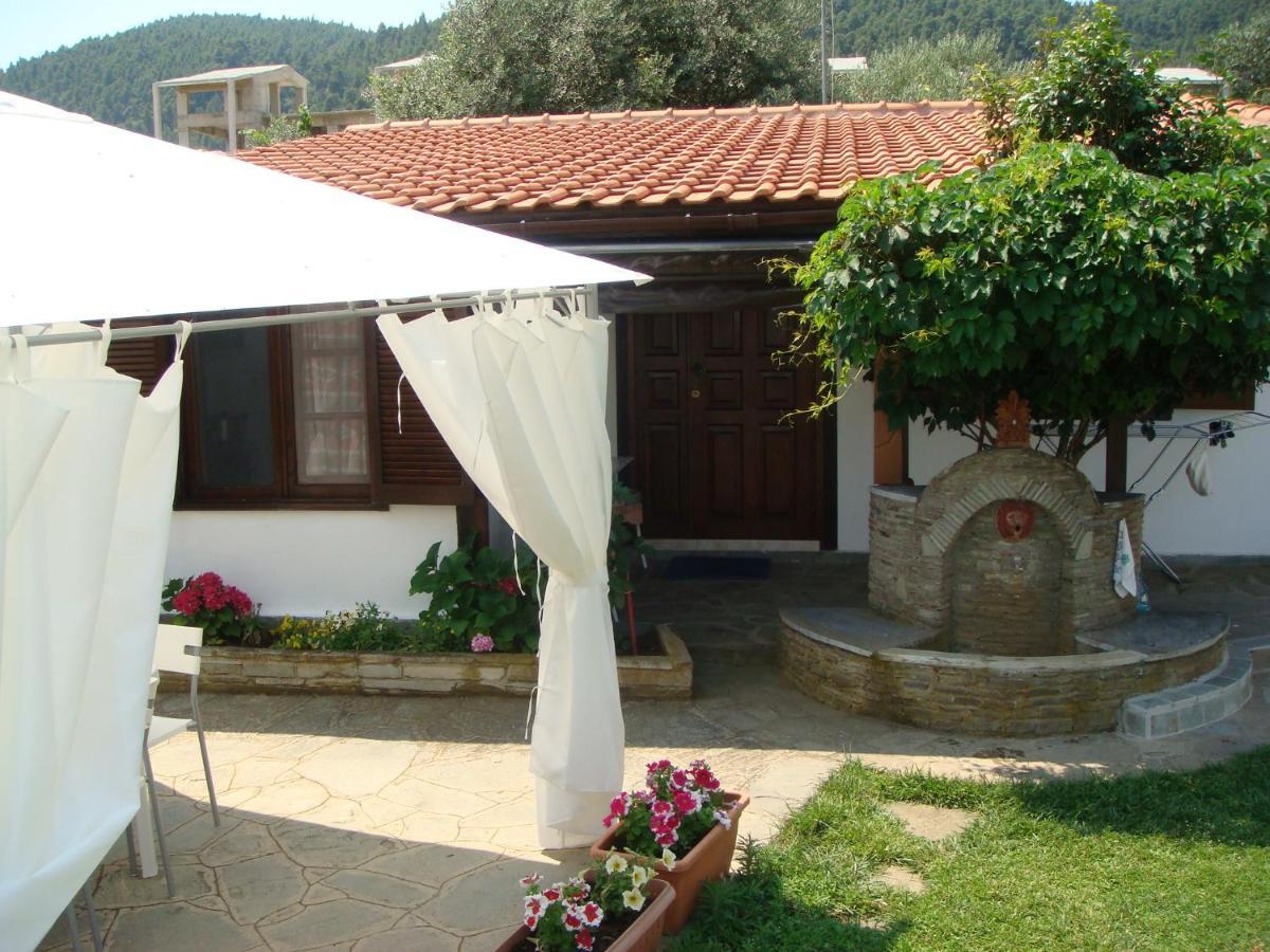 Jenny'S Garden Apartment Vourvourou Exterior photo